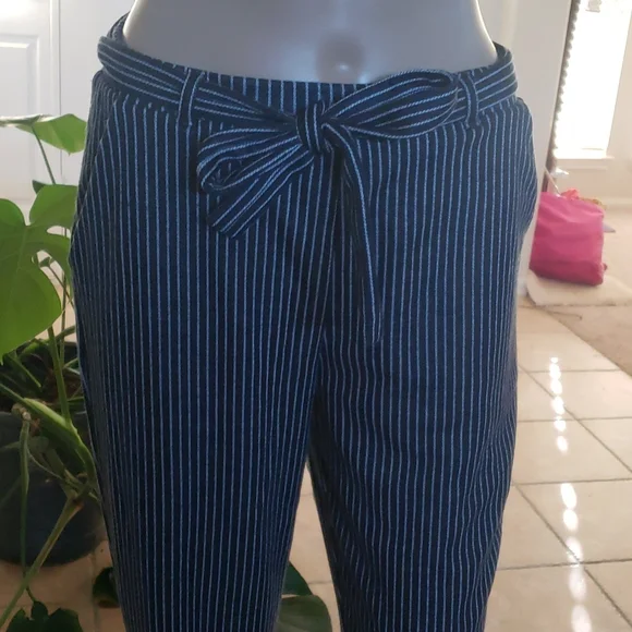 Forever 21 s microstripe stretchy comfy cropped slacks slip on - Picture 5 of 8